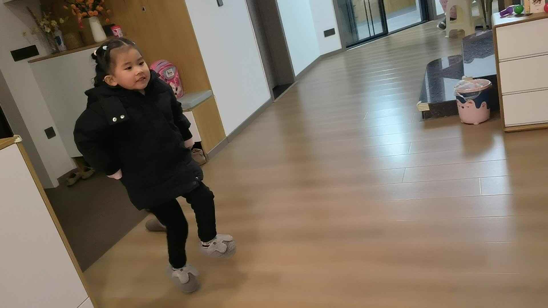 大A班许久20241223—连续单脚跳.mp4