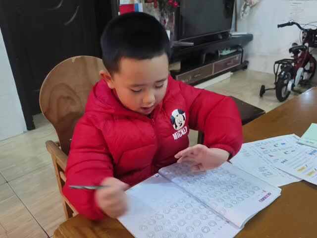 20241206大B班赵芃栎完成控笔训练