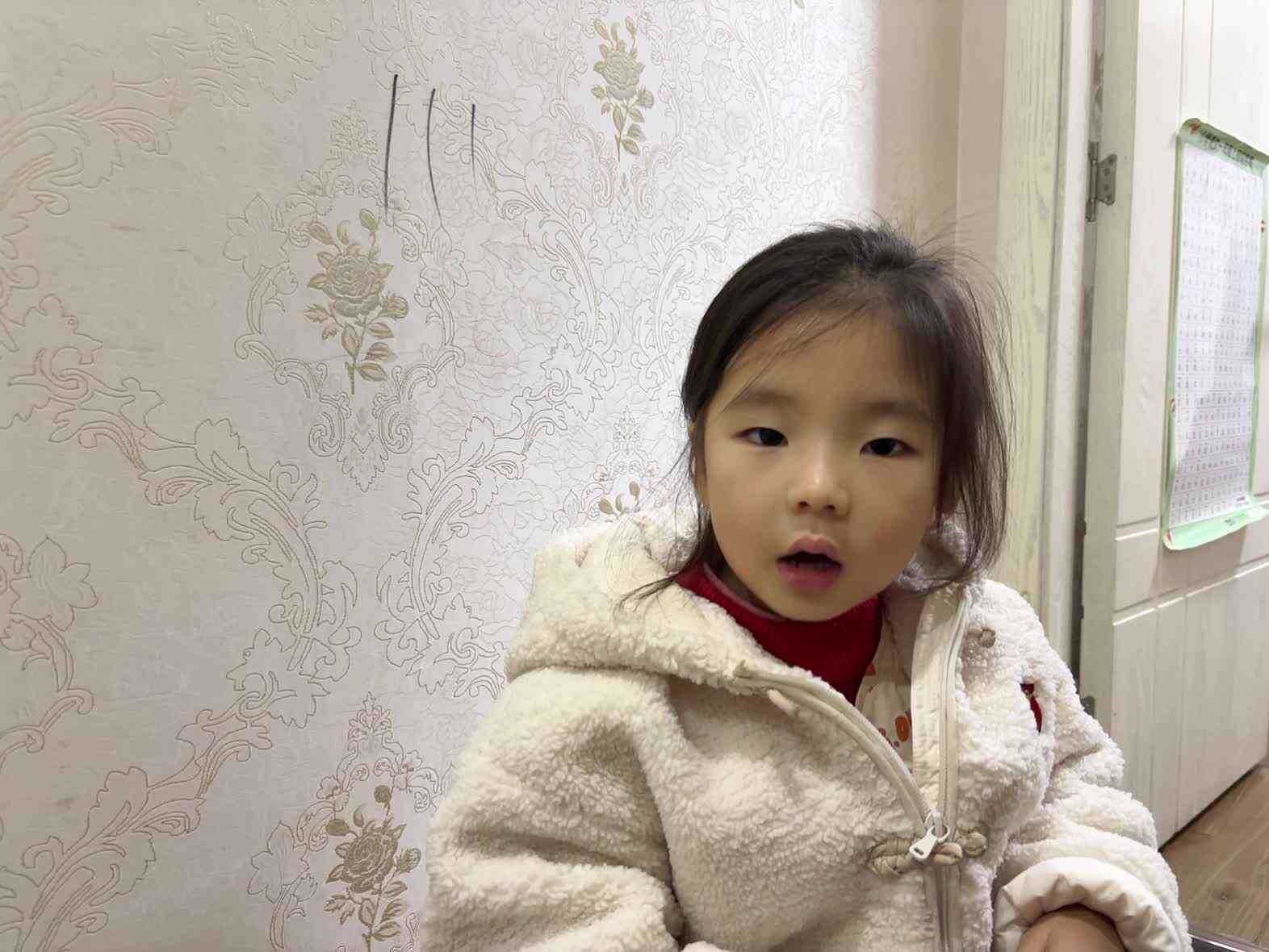 学前B班蒲依诺2024.12.16日背诵(凑十法).mp4
