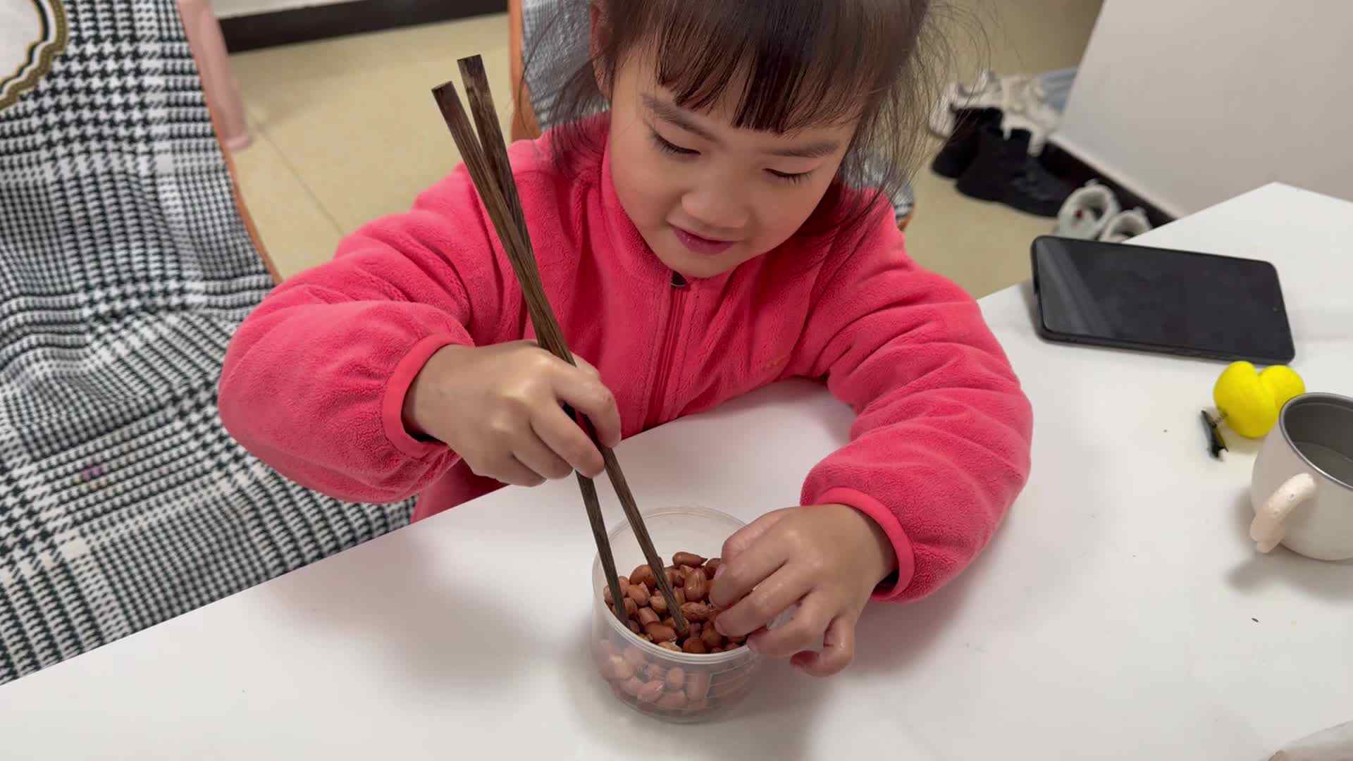 练习使用筷子