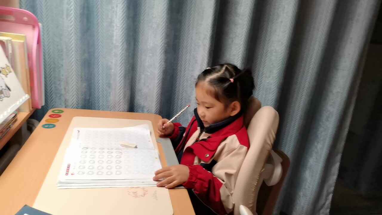 VID_20241202大B班宁汐言控笔训练