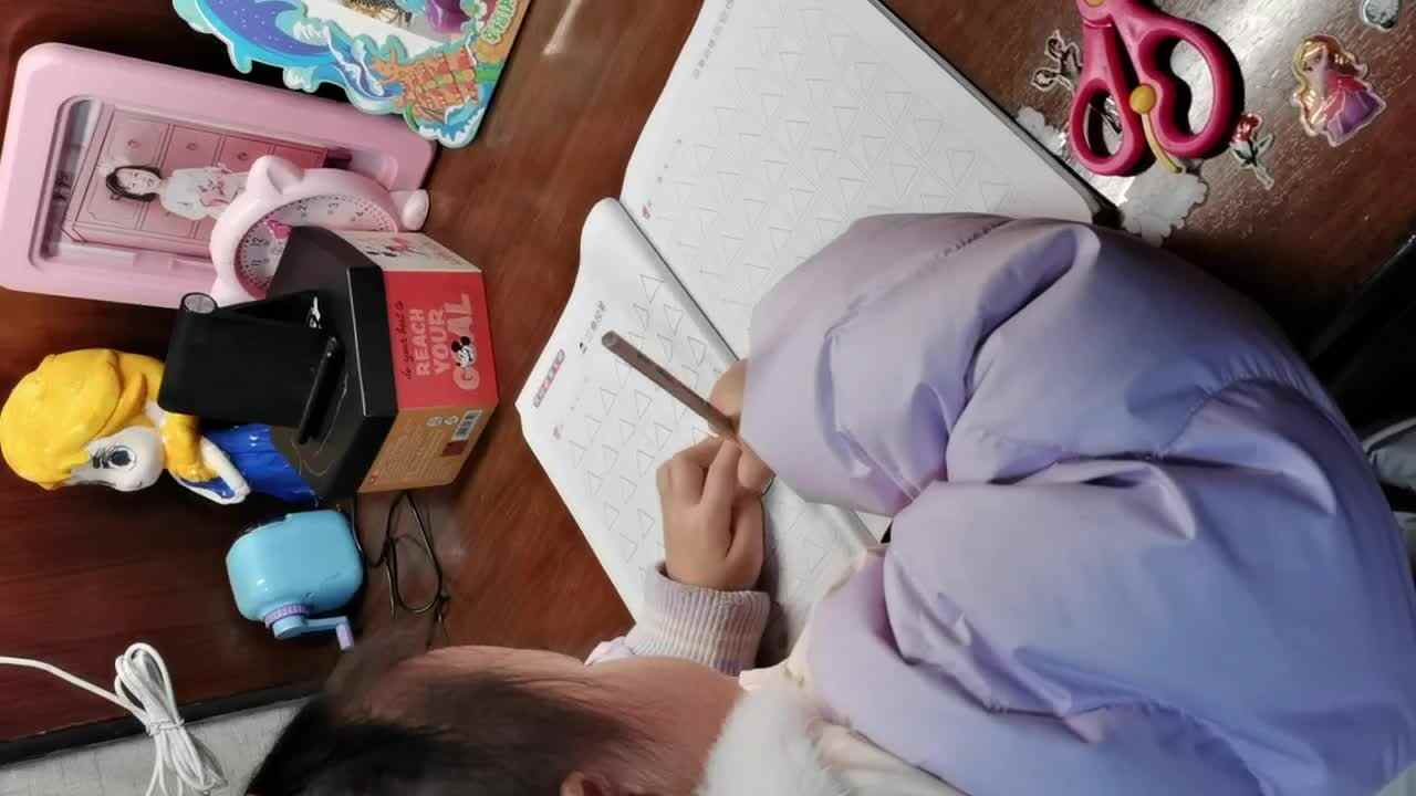 12.23大A班赵欣奕控笔训练