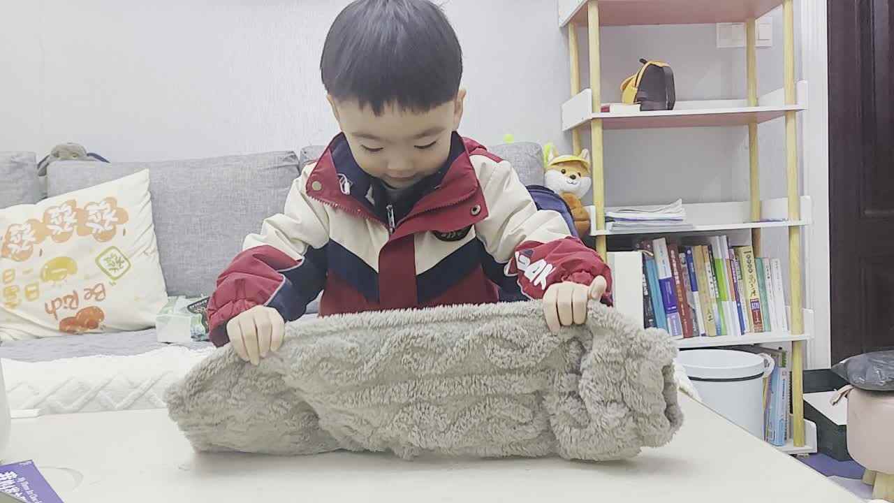 中A班蒋熠_20241223_叠裤子mp4