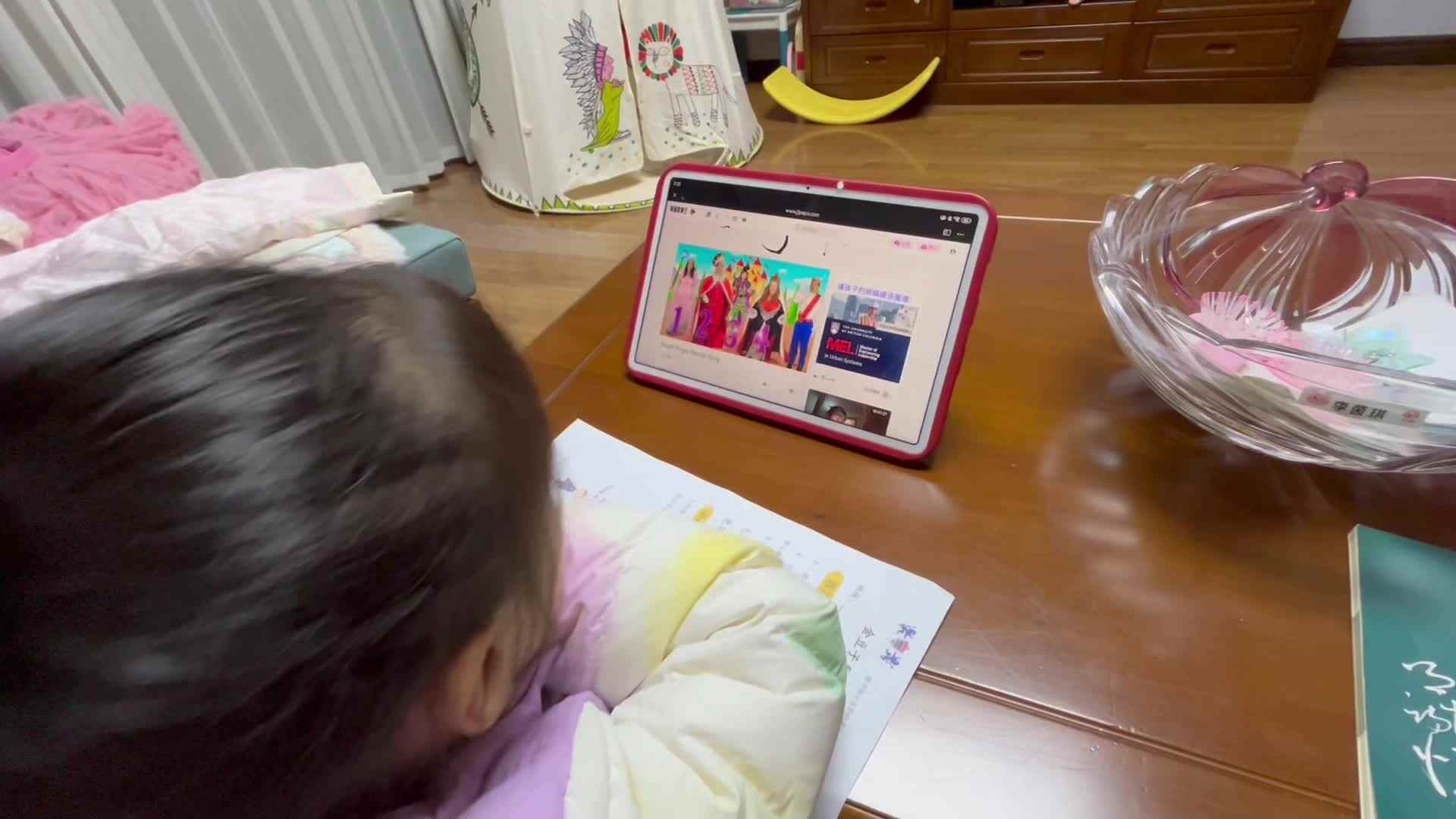 大B班李茵琪学唱英文儿歌.mov