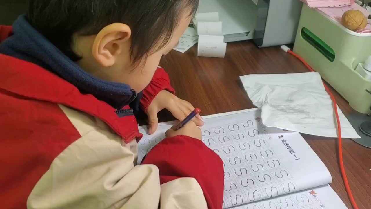 ⁣2024.12.9大B班王千与【控笔训练】