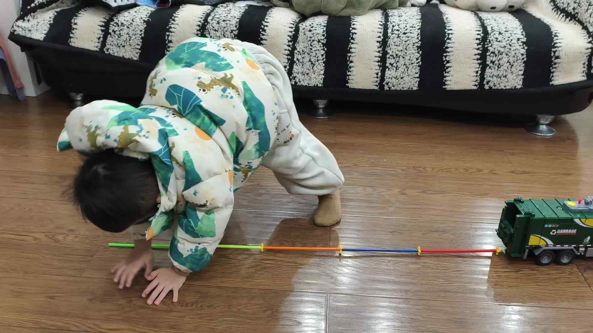 2024.12.19中A班李楷延——螃蟹爬.mp4