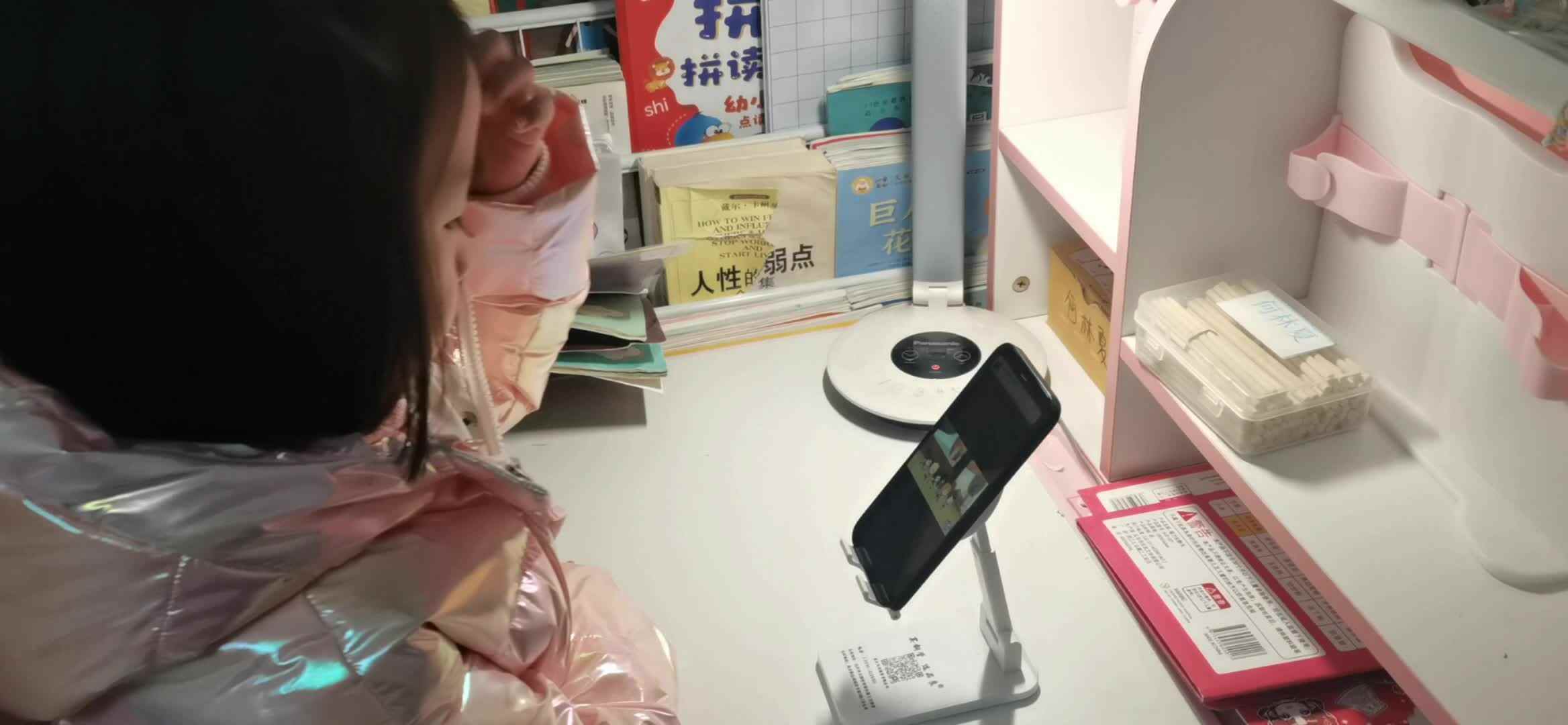 观看视频《let's go to the zoo》.mp4