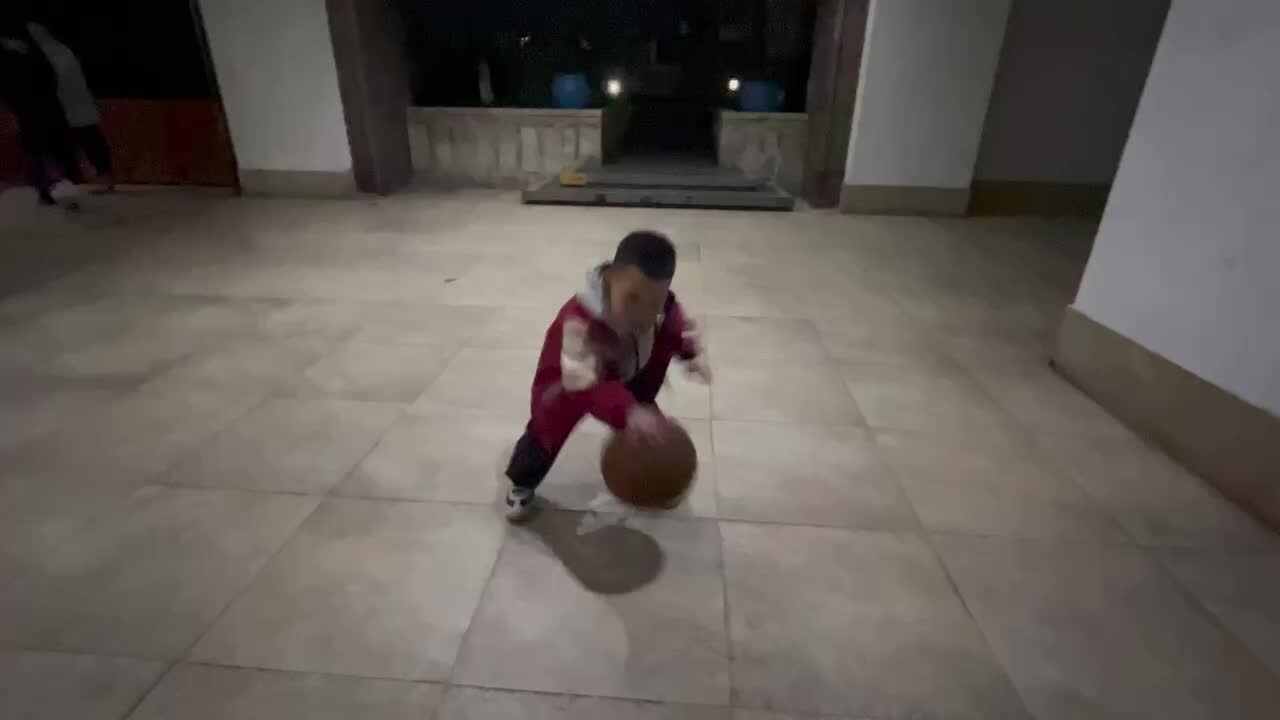 12.10 大b 田熙辰（拍篮球） trim.4F24E0DE-A8C9-4CB2-B129-F8D0D78B514A.MOV