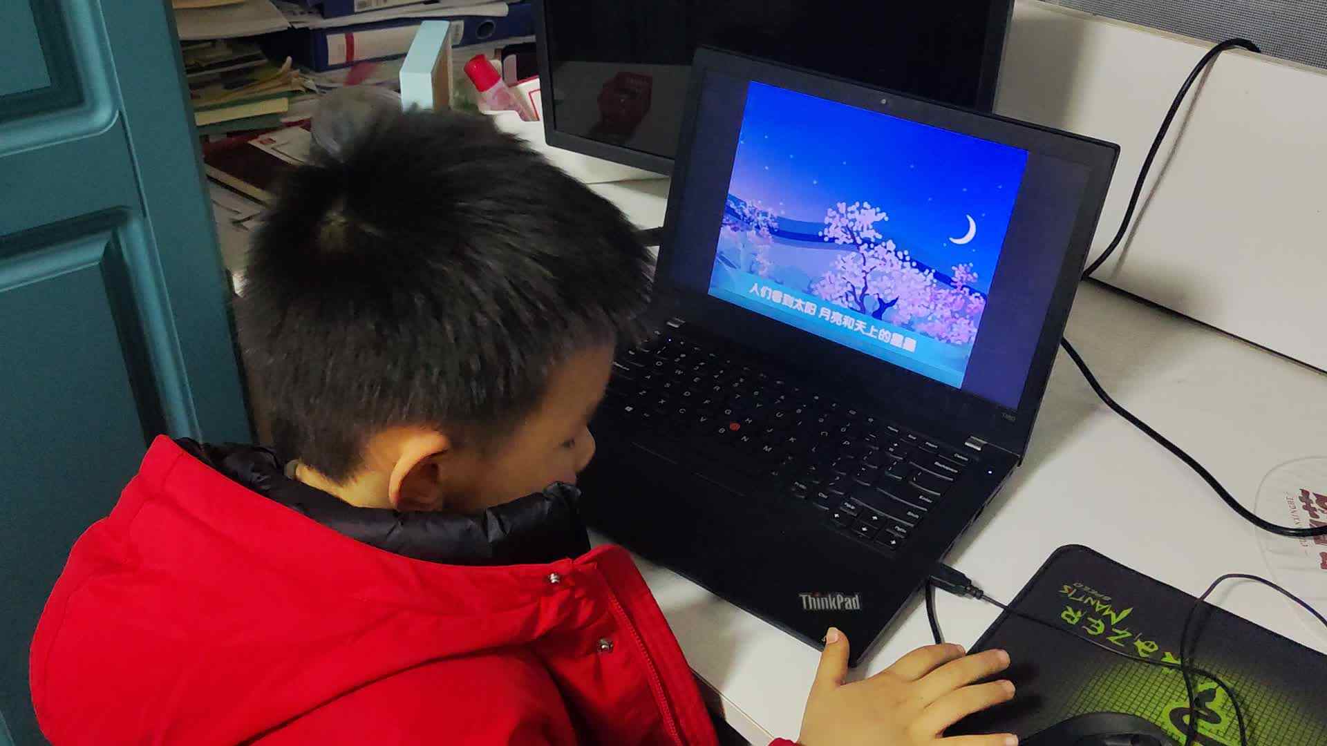 20250102大B班李锦城观看视频日心说