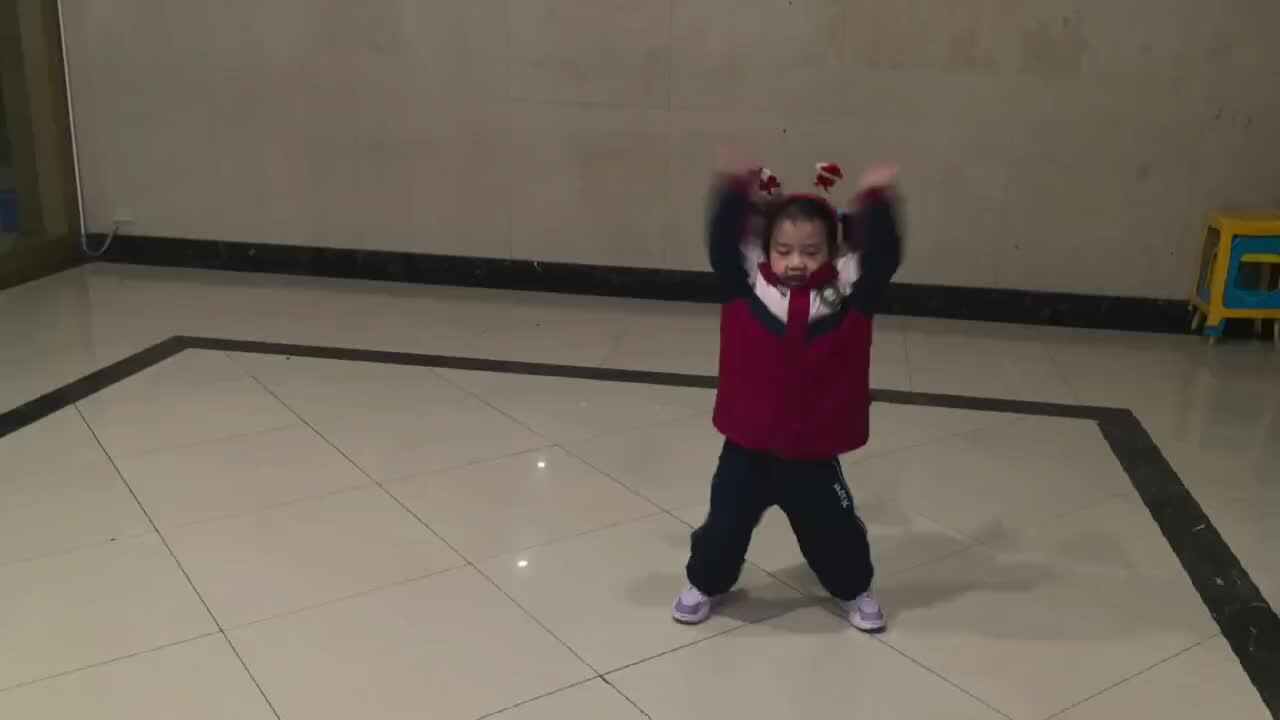 ⁣⁣2025.1.6大A班张弦思―开合跳.mp4