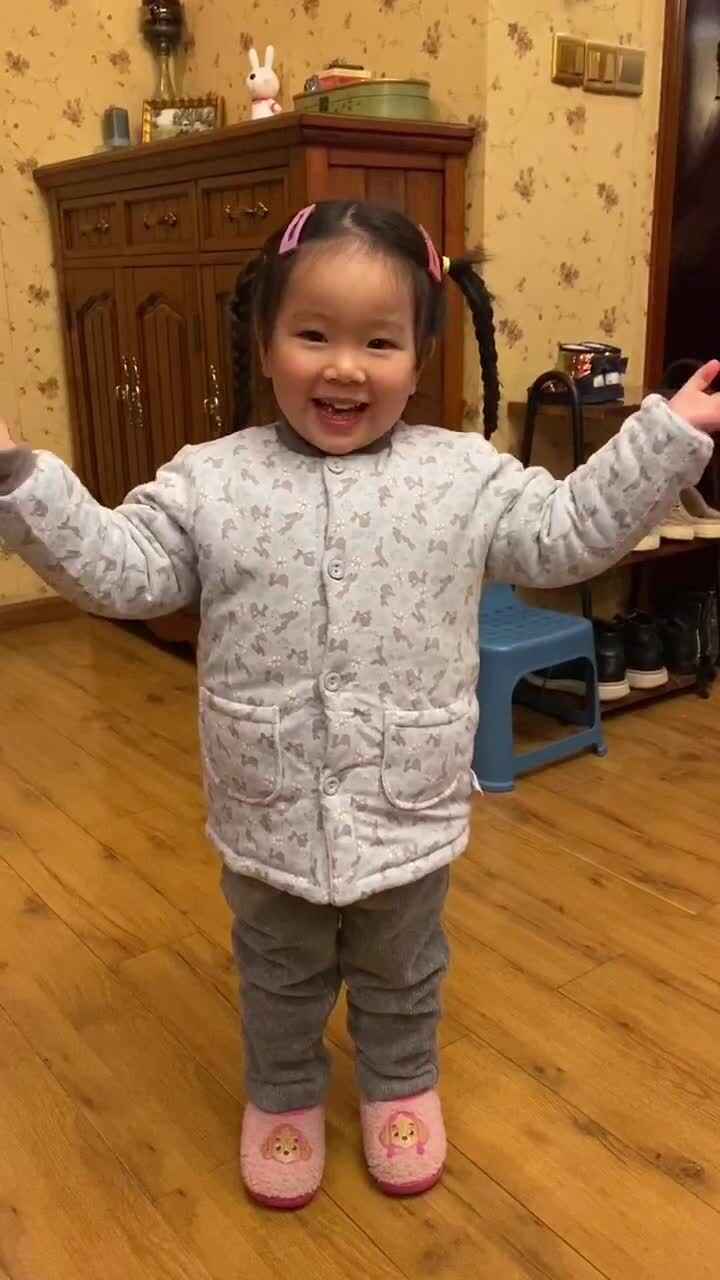 实验小班伊伊.mov