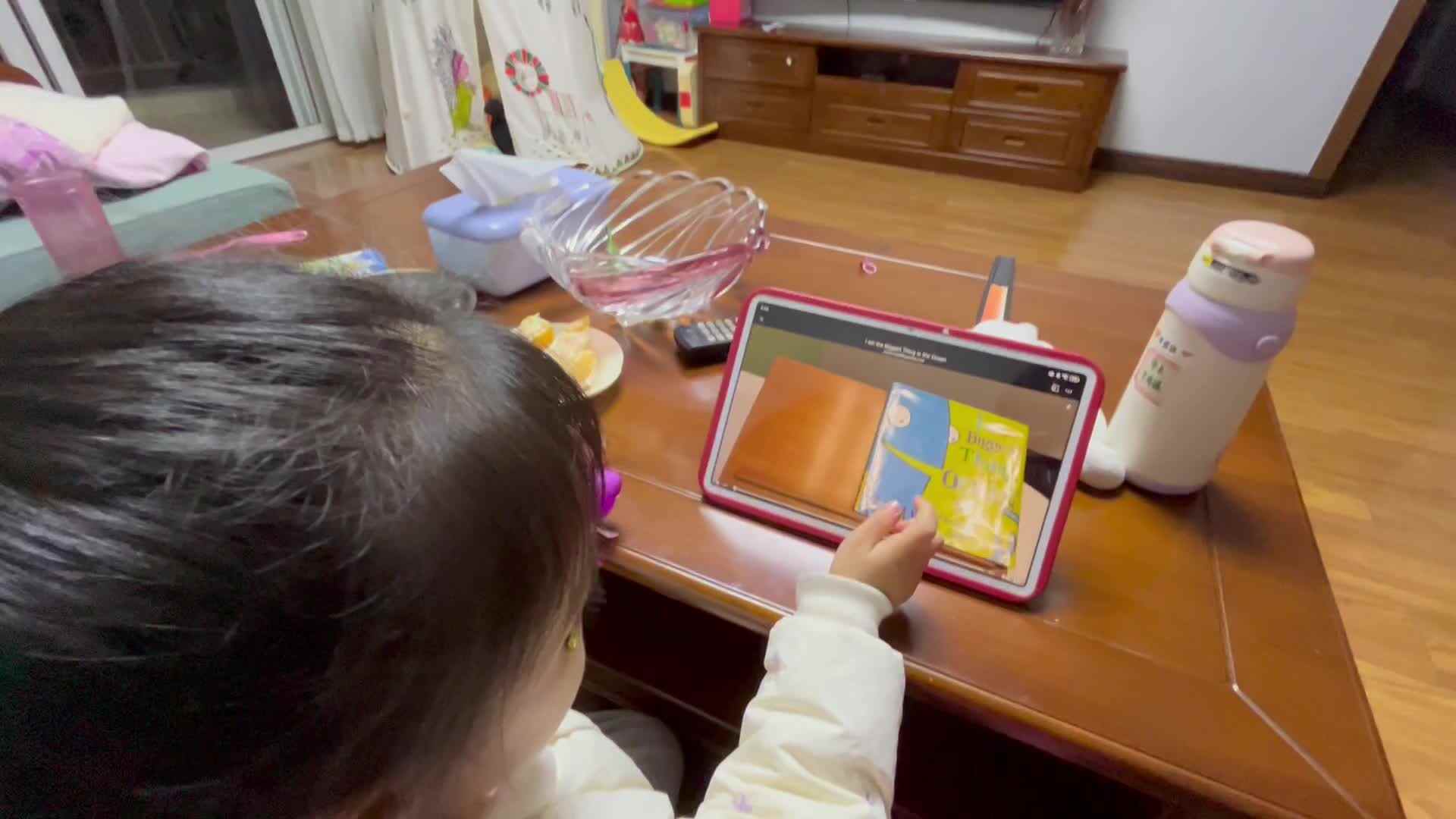 大B班李茵琪观看英语绘本