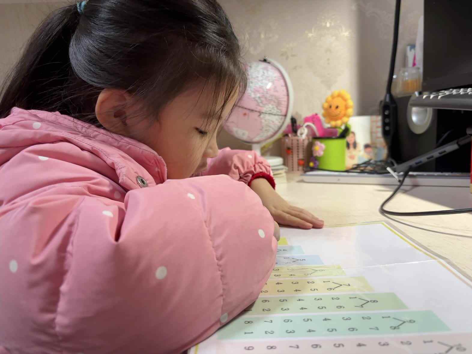 学前B班蒲依诺2025.1.13日指读(数字2-7的分解组合).mp4