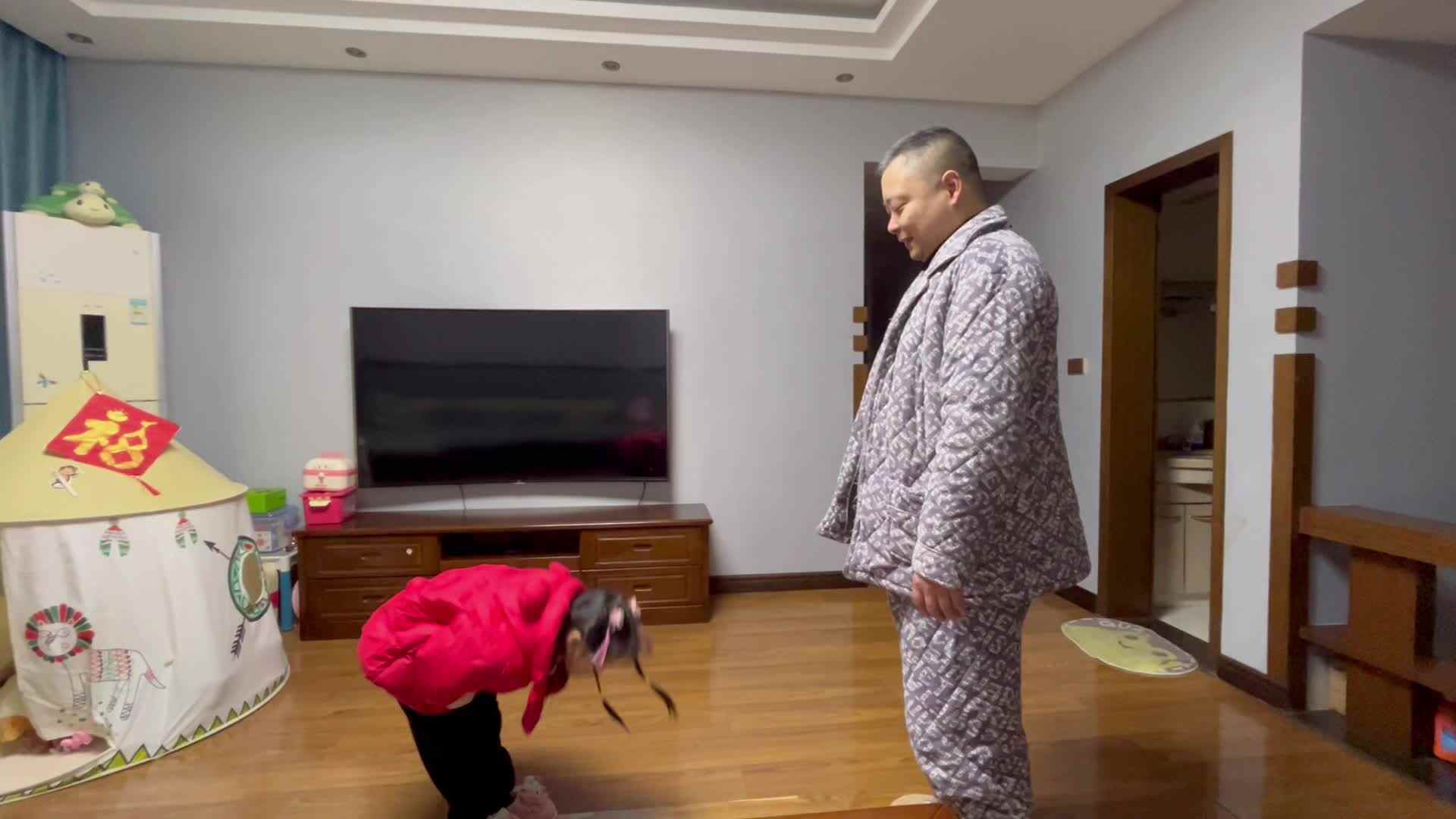 大B班李茵琪礼仪练习