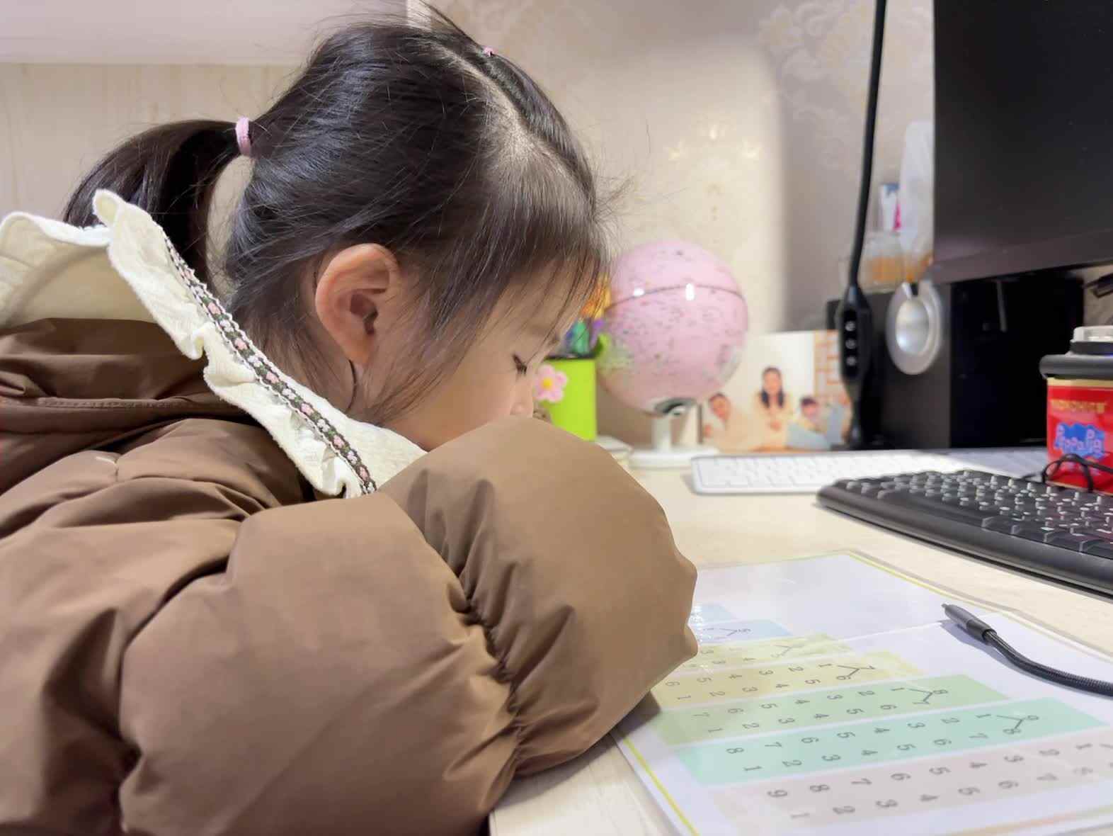 学前B班蒲依诺2025.2.20日指读(数字2-7的分解组合).mp4