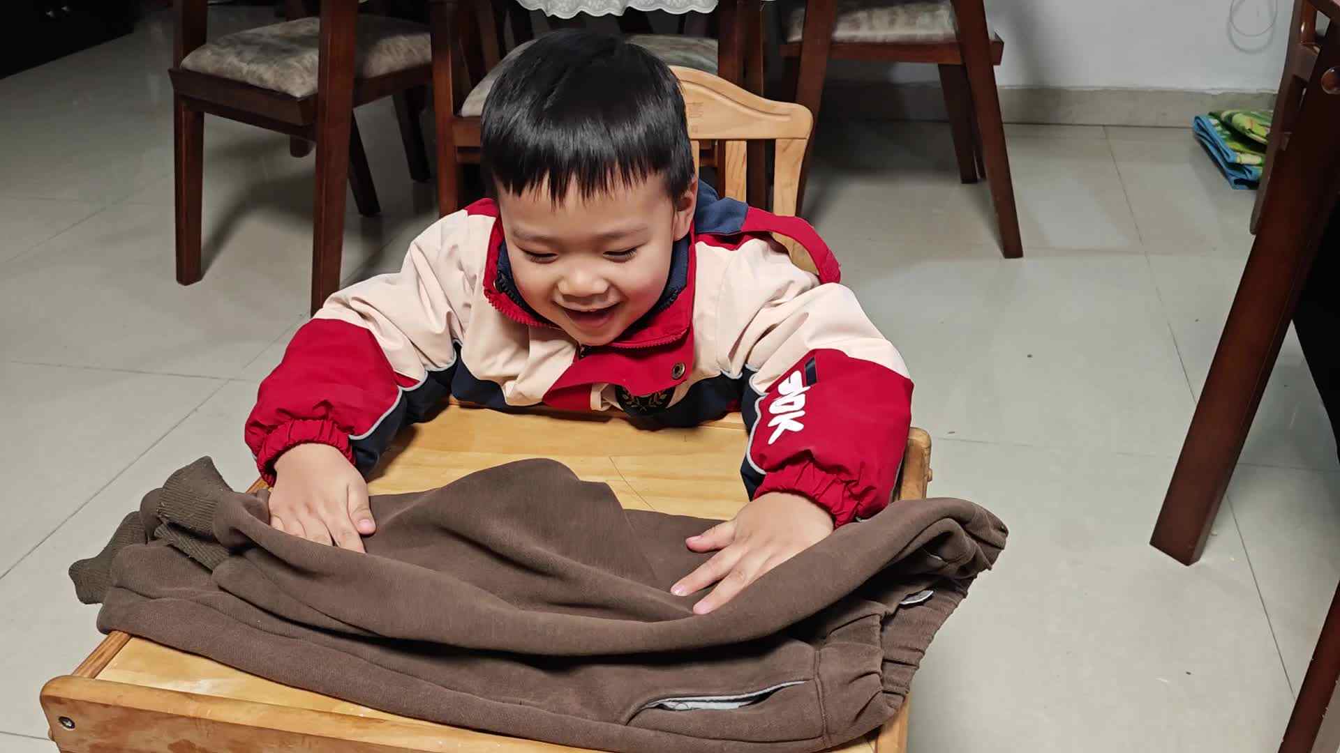 VID_20241225_192806.mp4