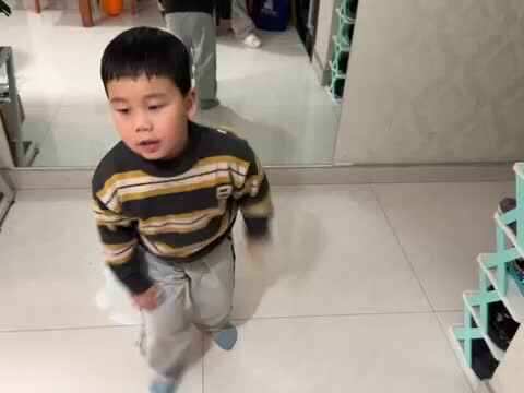 单脚跳 20250227