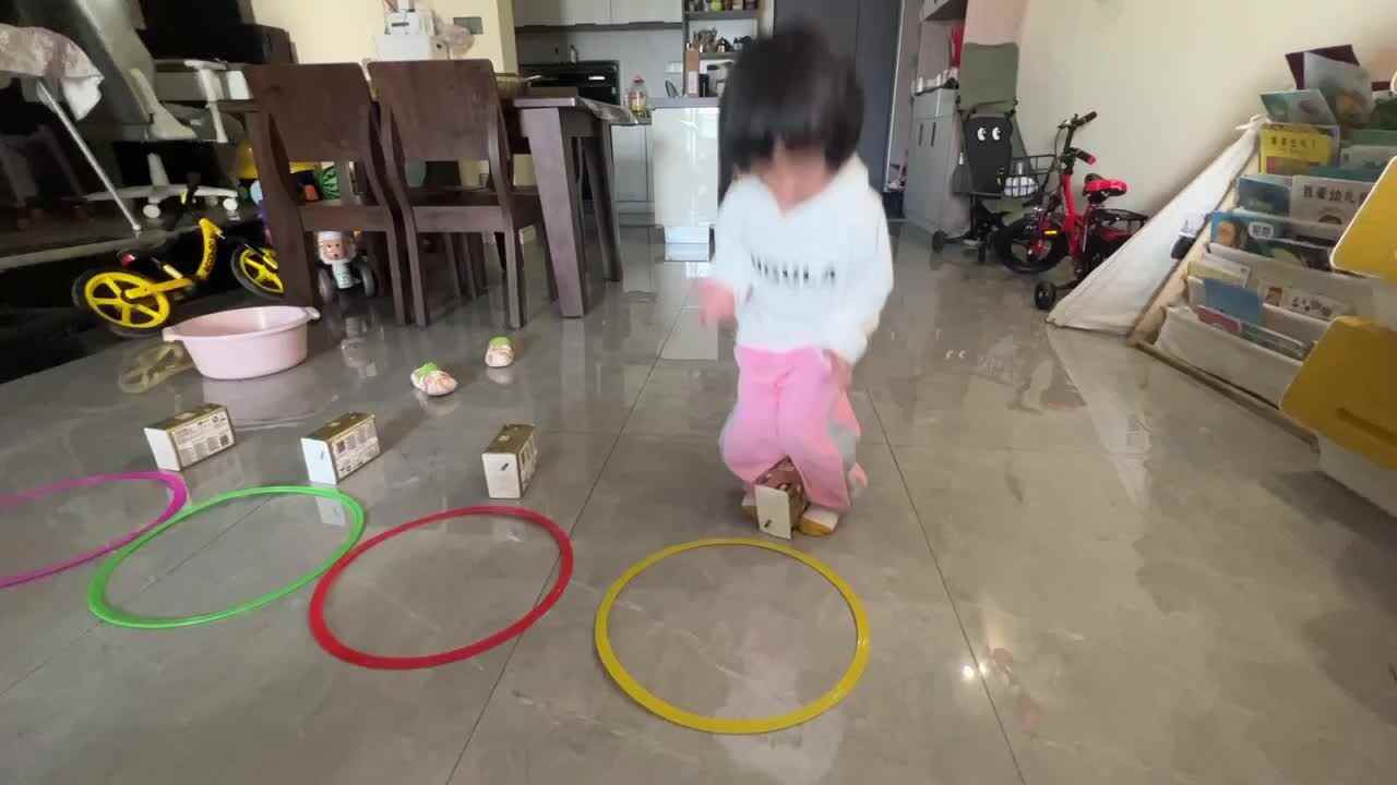 小A班倪芷汐运动夹夹乐