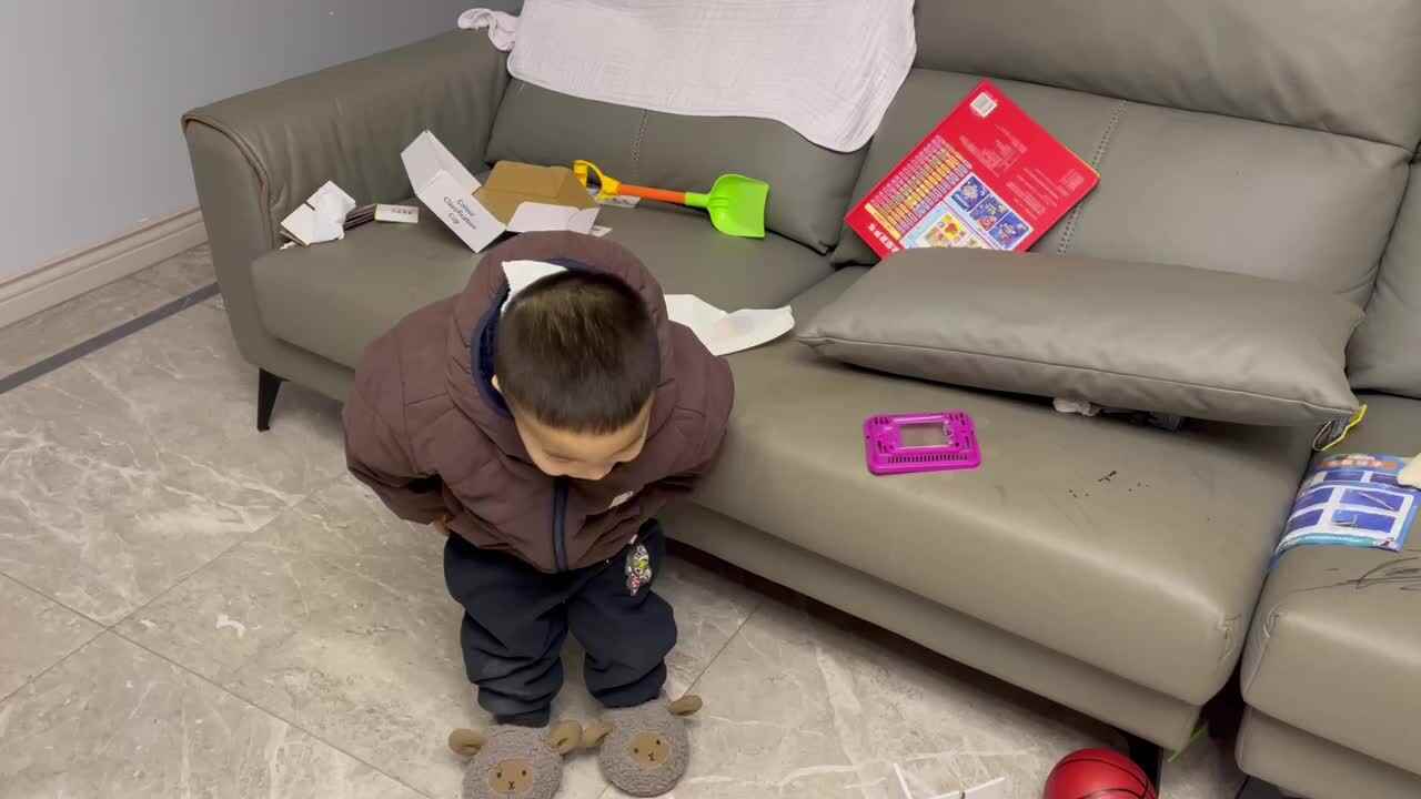 练习穿裤子