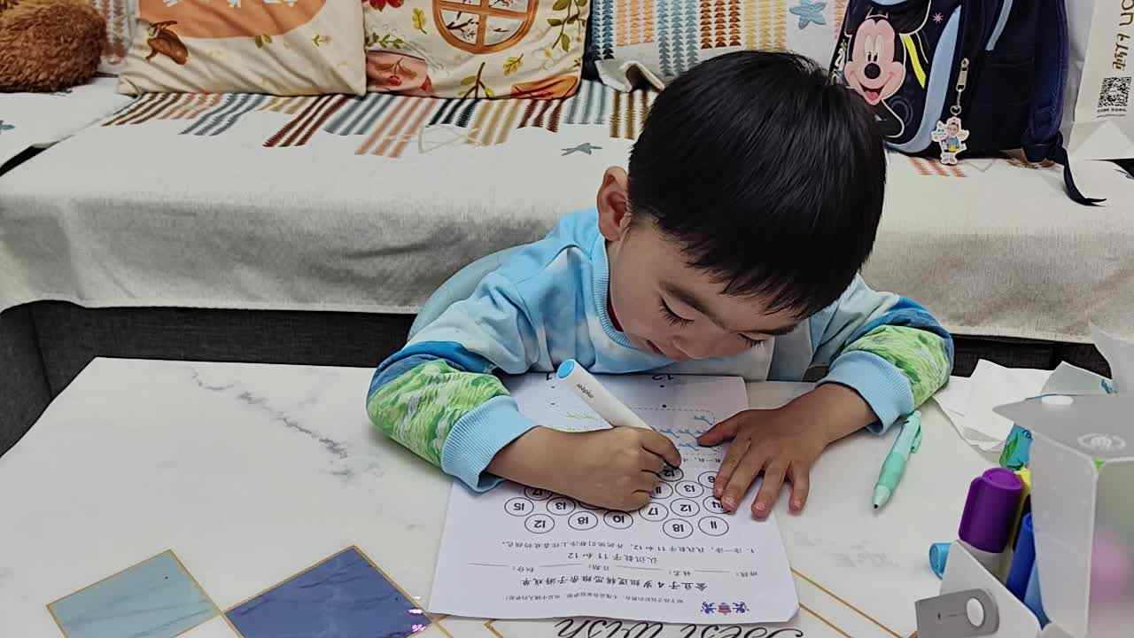 中A班蒋熠_20250327认识数字11和12mp4