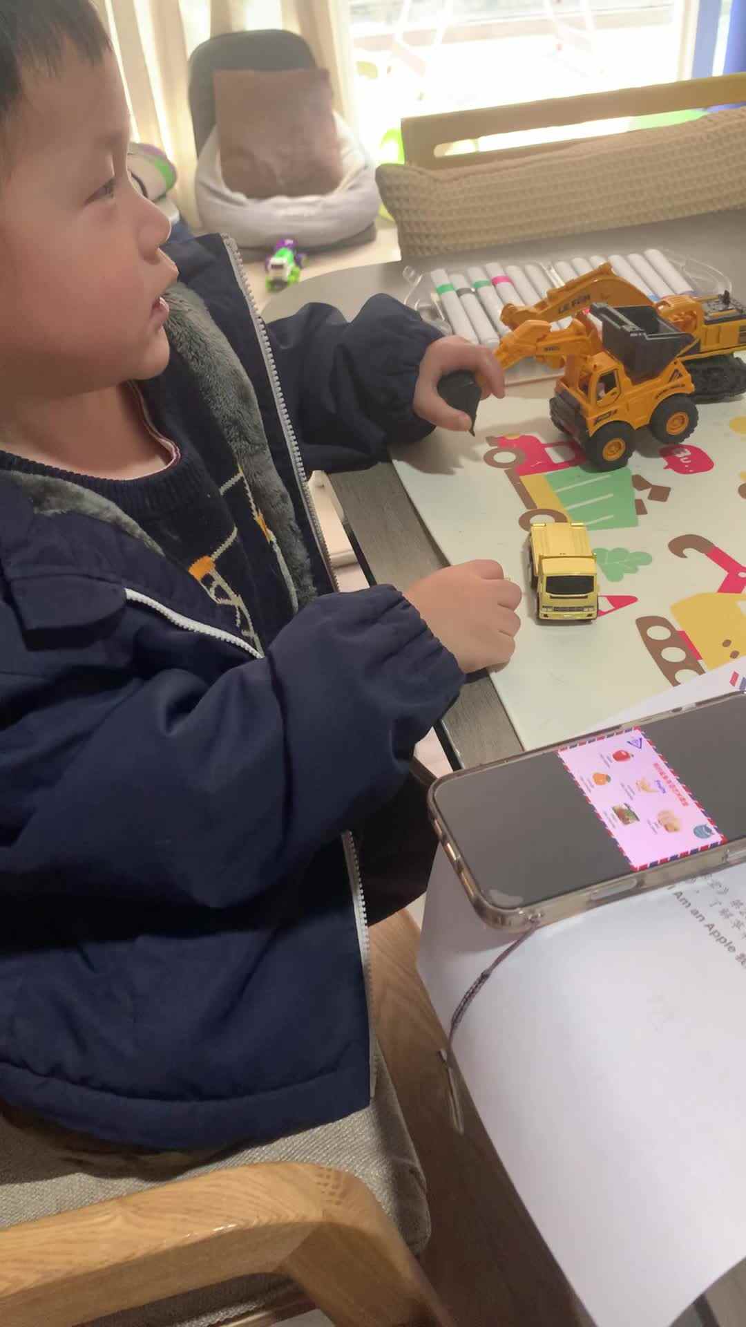 20250323实验小班刘雍洛英语