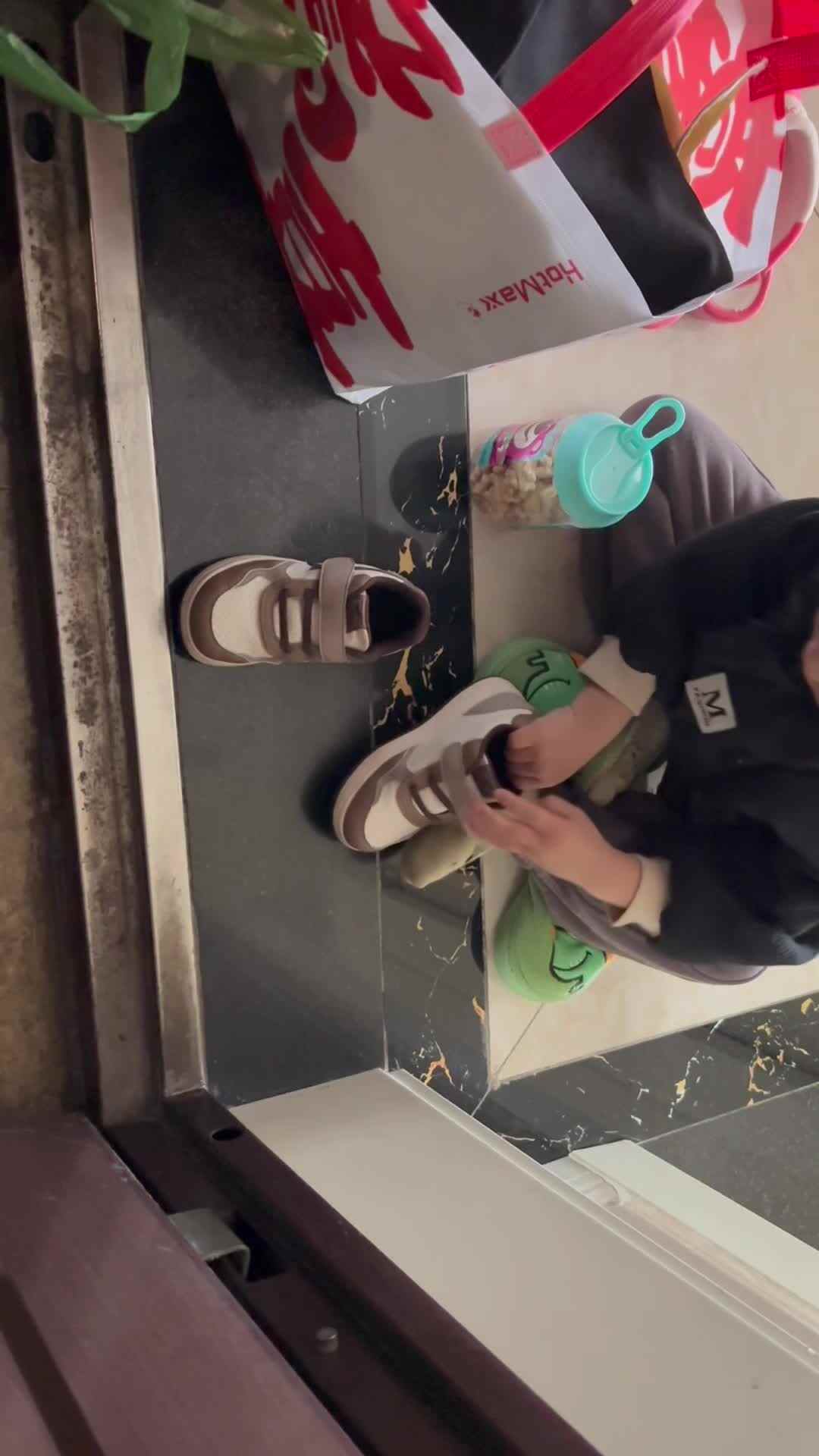 ⁣刘奕宸作业合集2025年3月第一周.mov