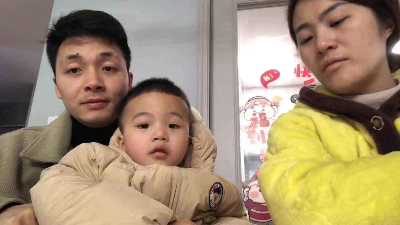 跟读《Toys朗读示范》