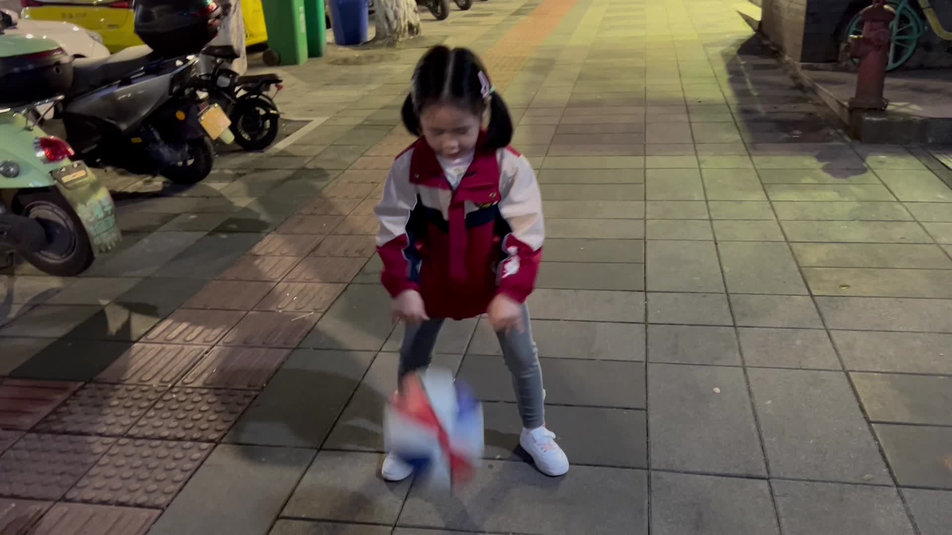 拍球