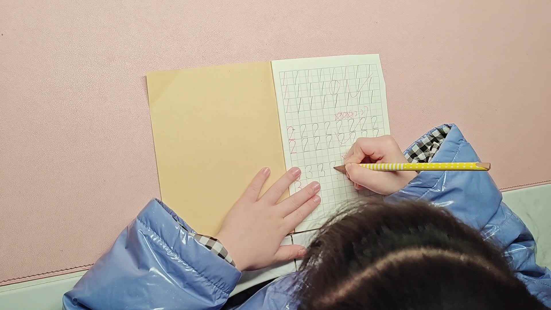 大A李思锦：书写数字3/抛接球