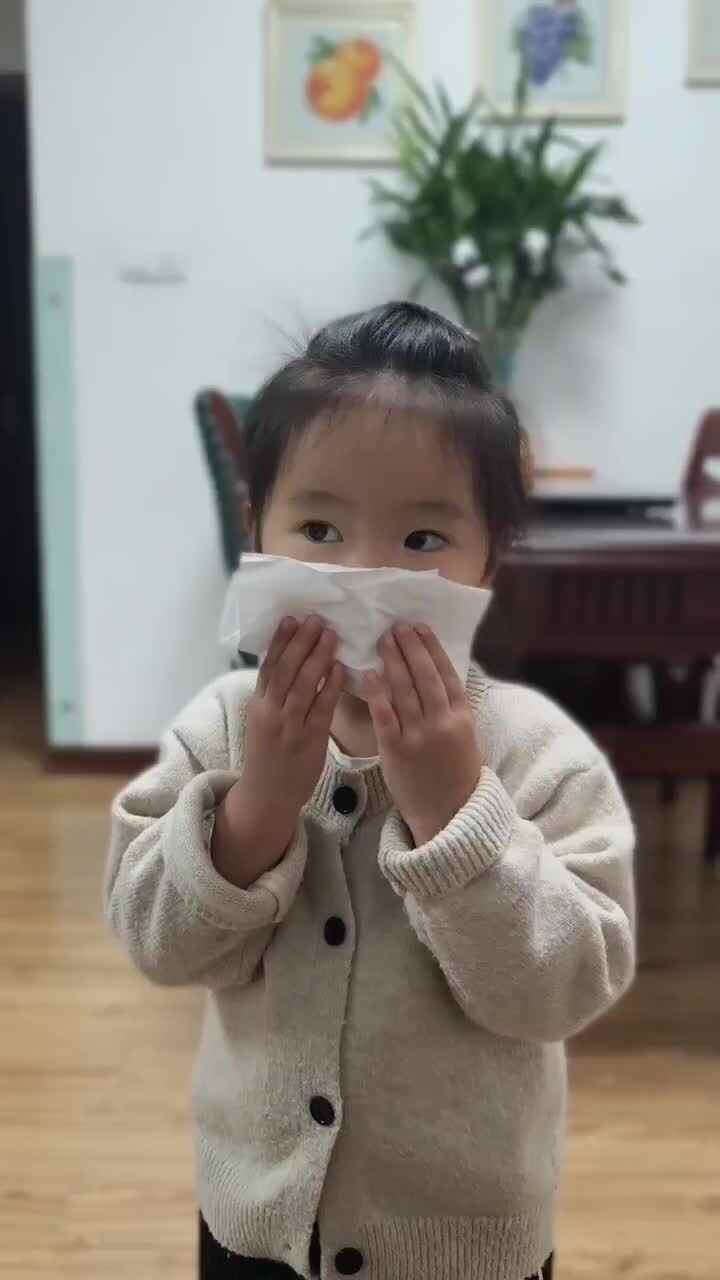实验小班伊伊.mp4