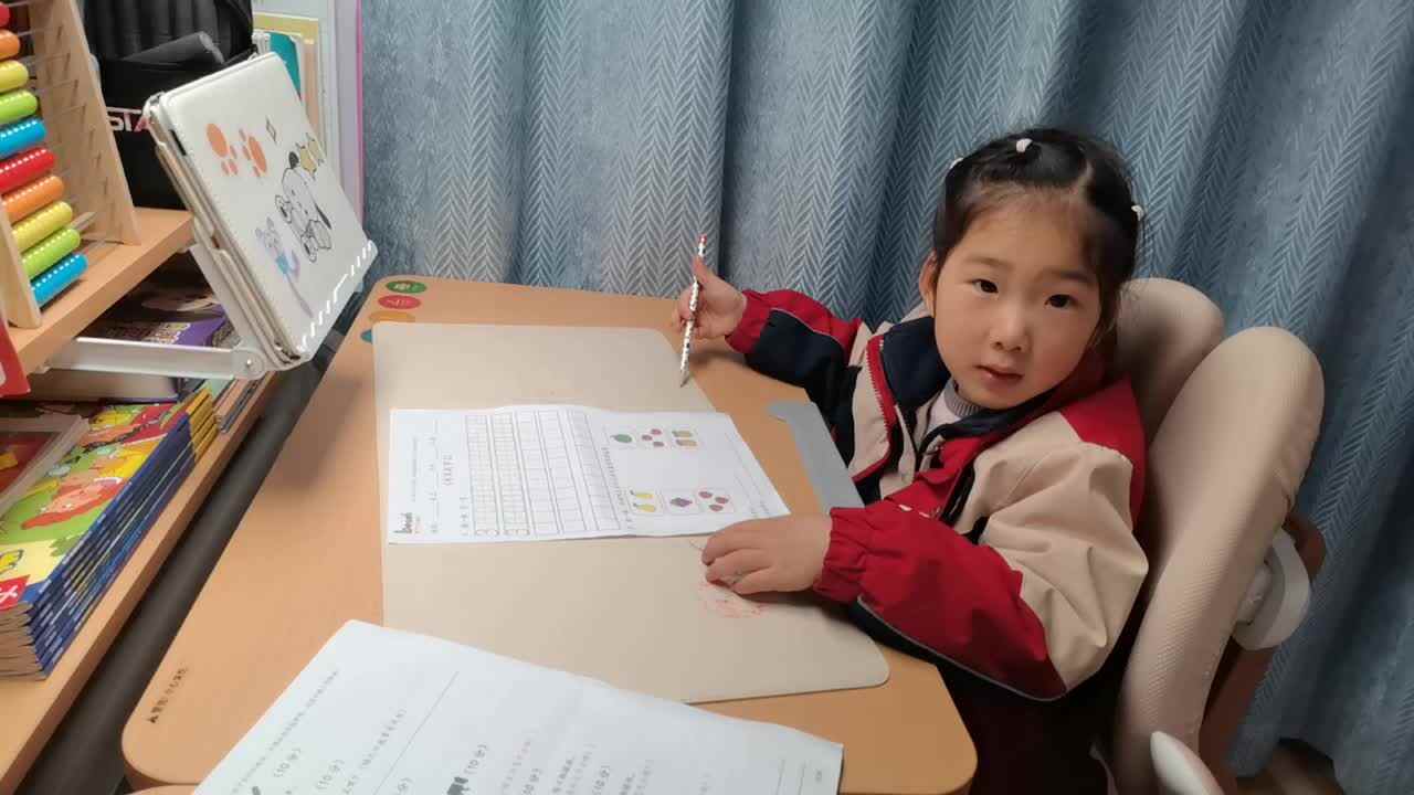 VID_20250314大B班宁汐言书写数字3