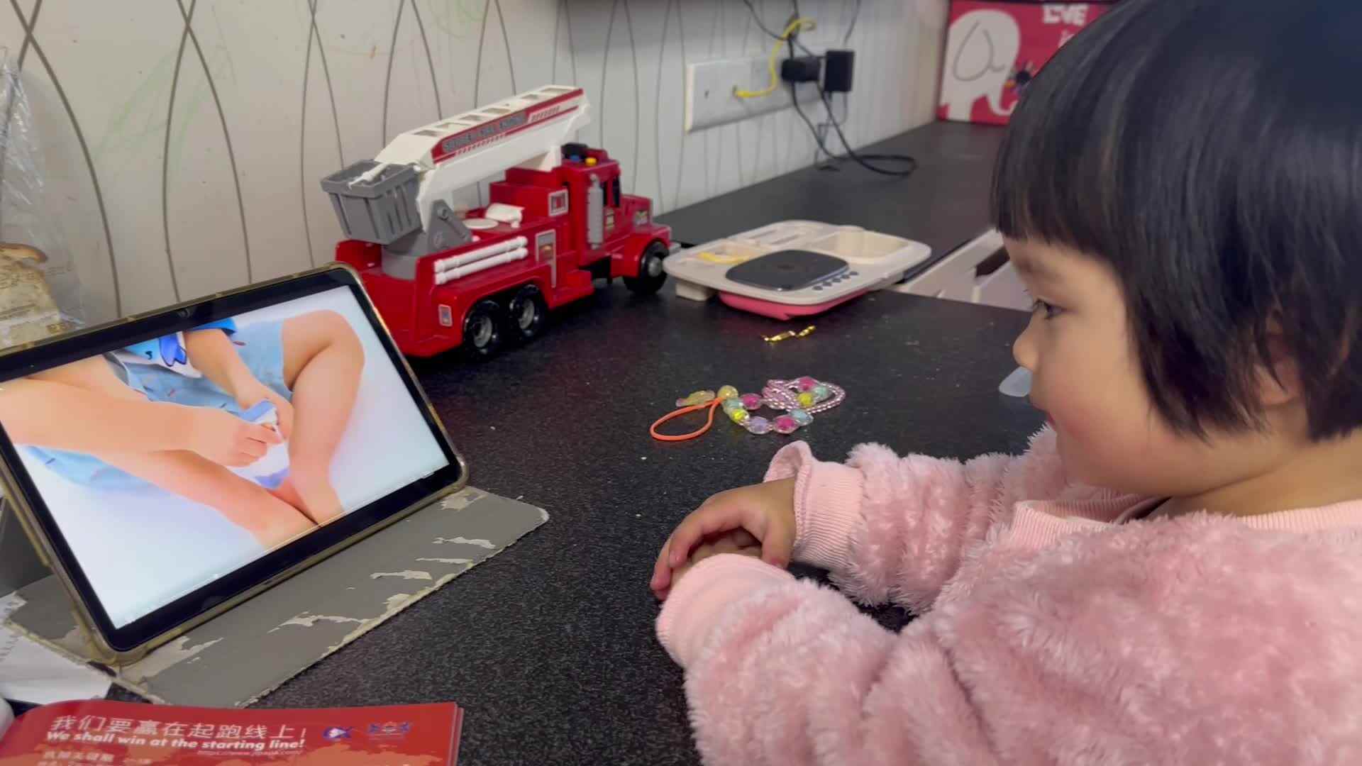 2025、3、5我会穿鞋袜