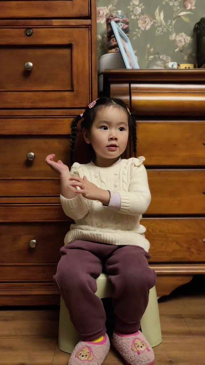 实验小班伊伊.mp4