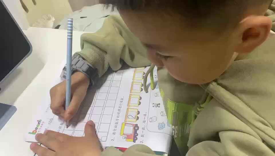 大B班吕子垚完成家庭闯关作业单（书写5和6）20250328