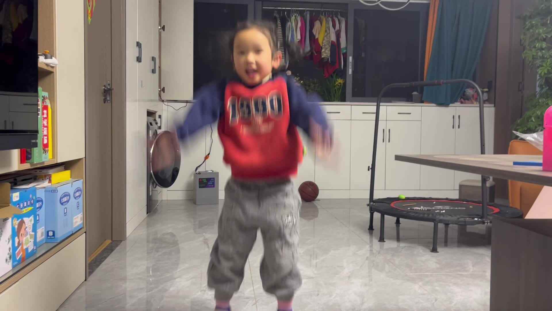 2025.4.12大B班温欣开合跳.mov