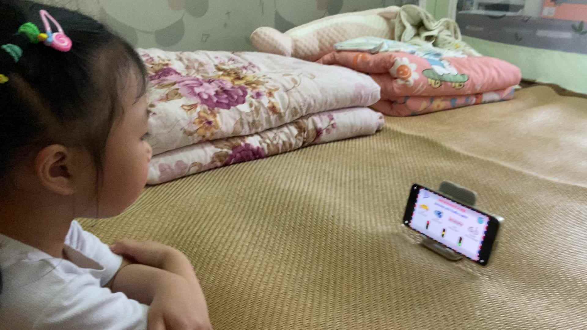 中A班2025.4.30张艺涵单词朗读.mov