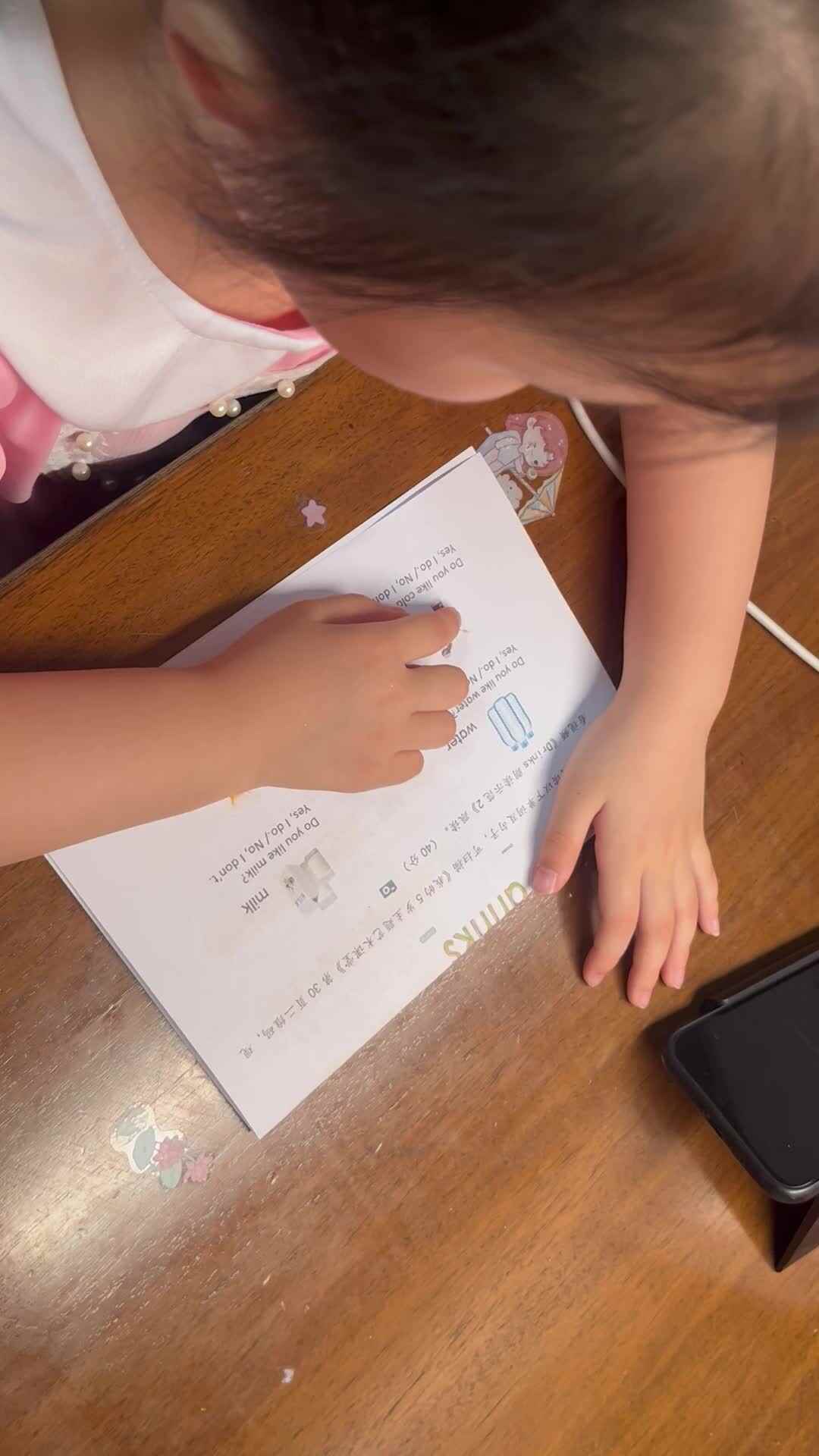 4.18大A班赵欣奕指读英语单词句子