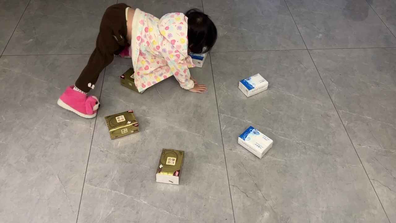 20250407小A班倪芷汐小毛驴拉磨