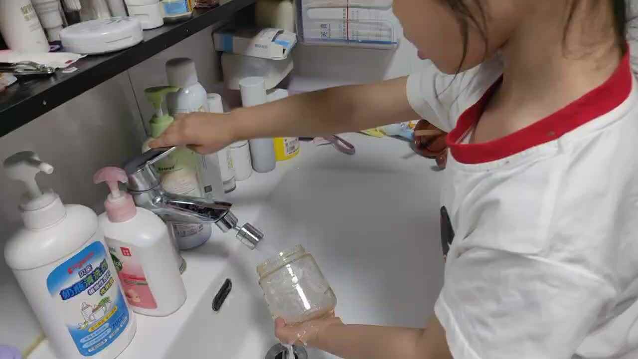 大B班 徐子伊 洗杯子