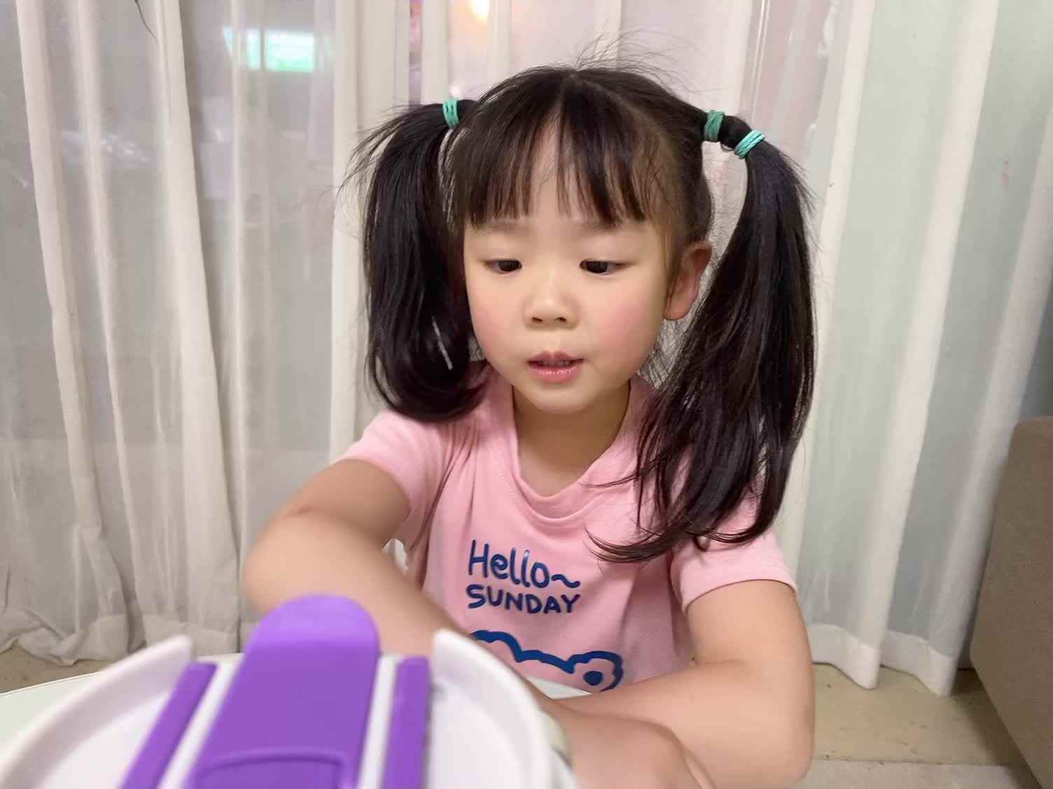 2025年5月16日中A班夏爱林～观看英语单词