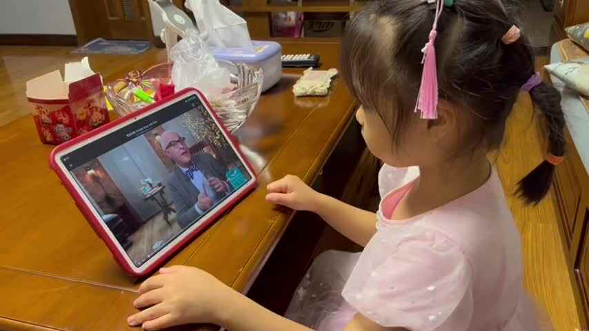 大B班李茵琪观看英语绘本.mov