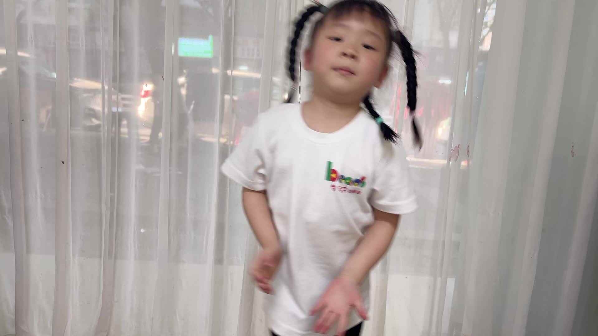 2025年5月19日中A班夏爱林～体能练习（左右跳）