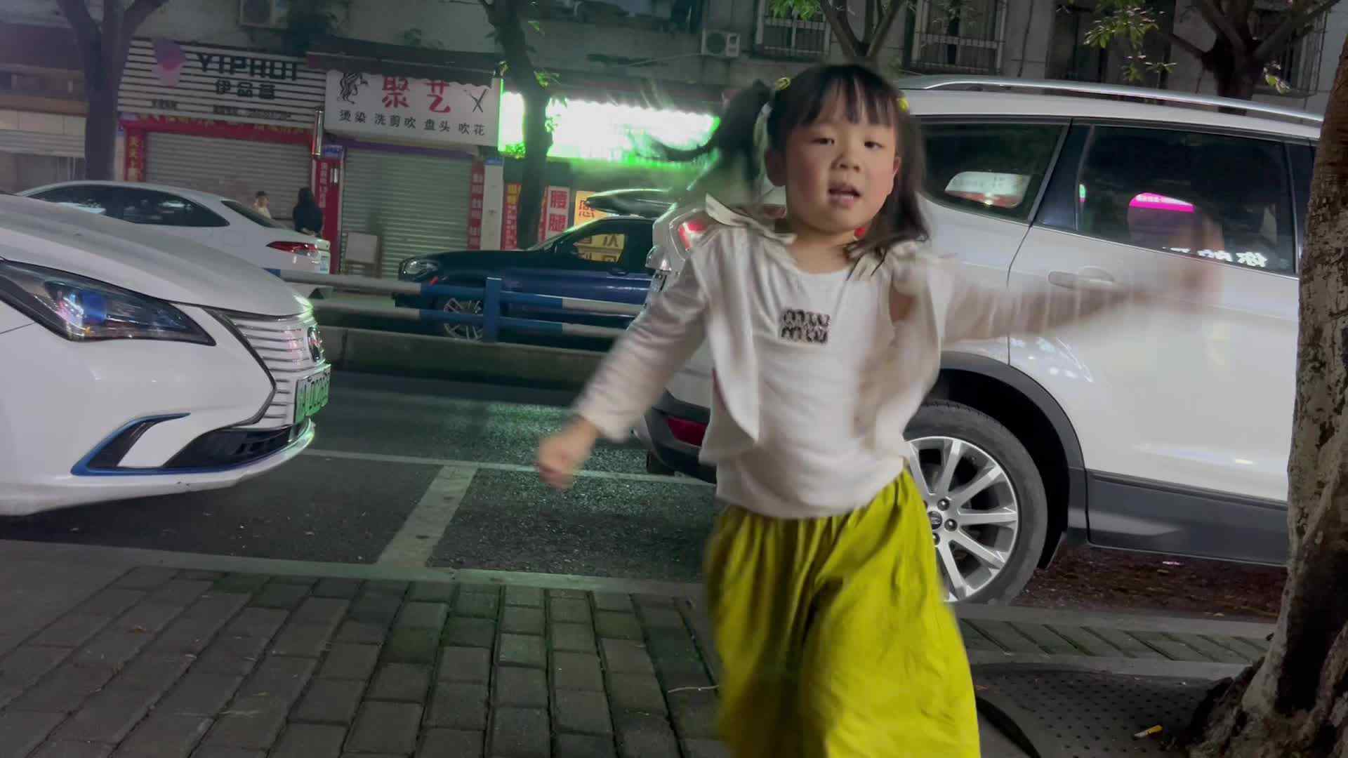 2025年5月9日中A班夏爱林～体能训练《摸高跳》