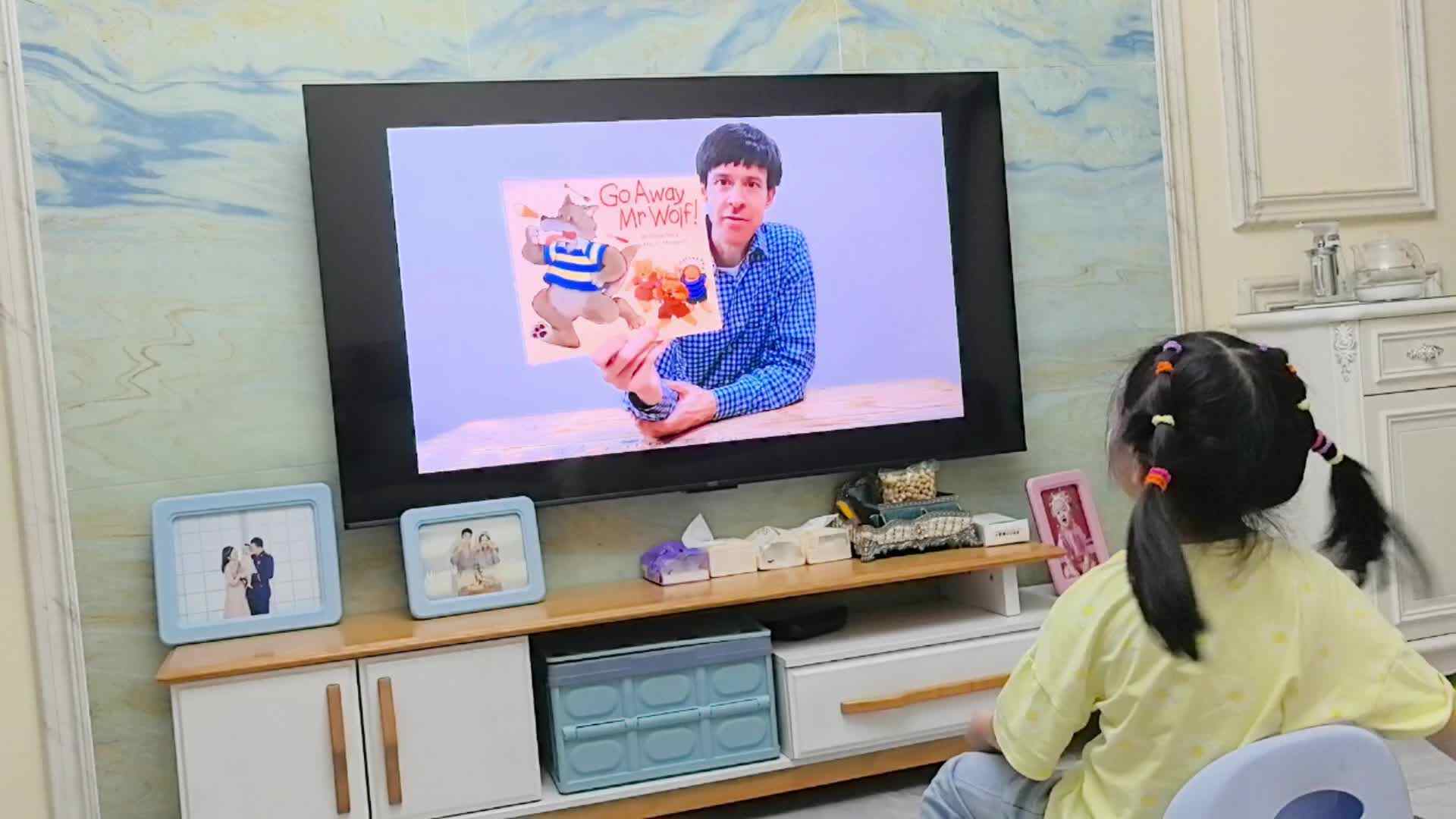 中A班2025.5.17艾琰茹—Go Away Mr.Wolf .
