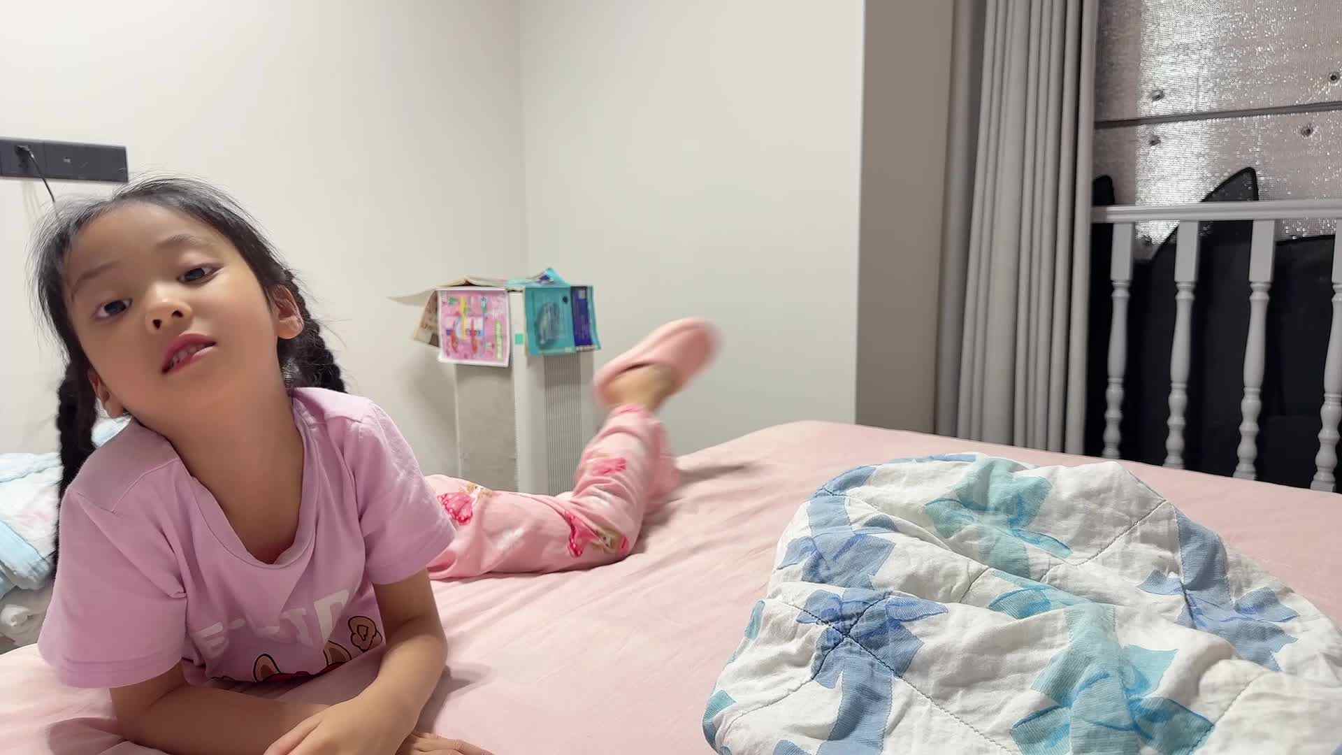 ⁣2026级B班20250515吴晨希闯关练习-叠被子.mp4