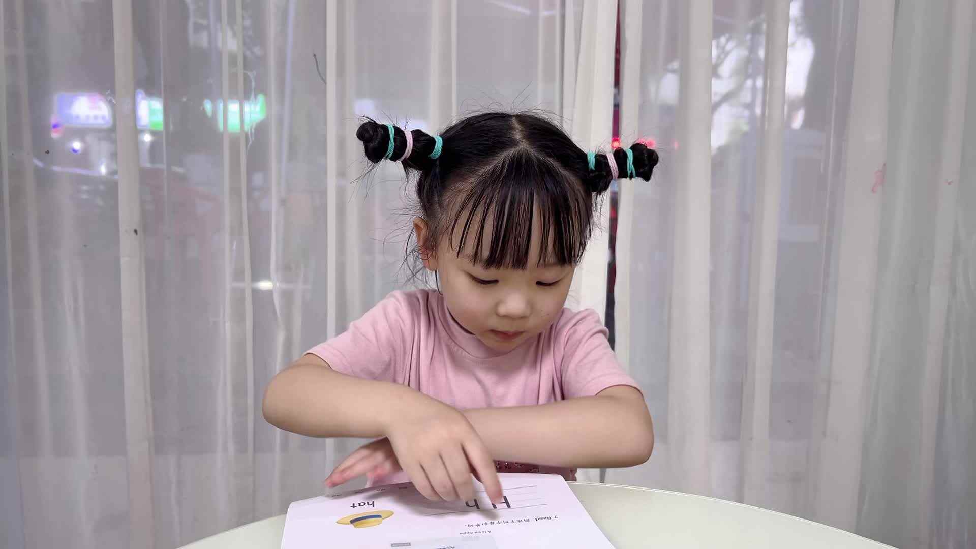 2025年6月6日中A班夏爱林～读字母Hh