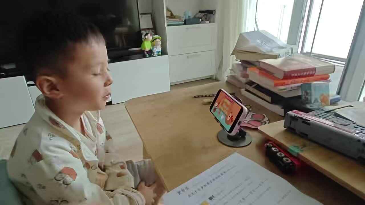 ⁣⁣2025.6.21大B班王千与 语言故事【跟唱英语儿歌】