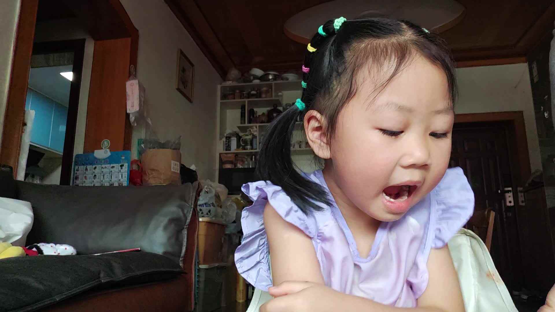 中A班2025.6.8张艺涵-朗读字母和单词.mp4