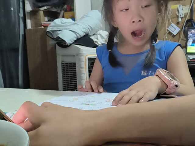 大a班唐依依观看英语视频