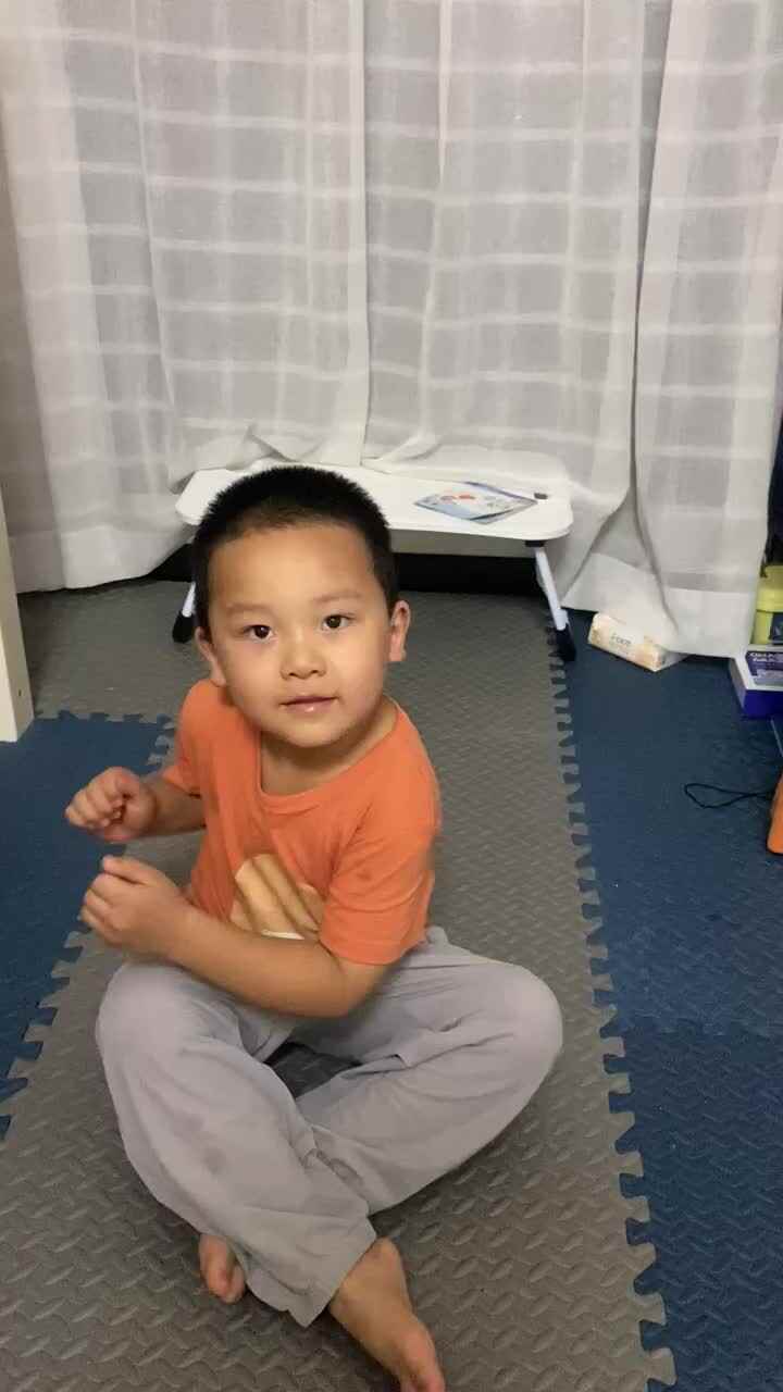 拍蚊子